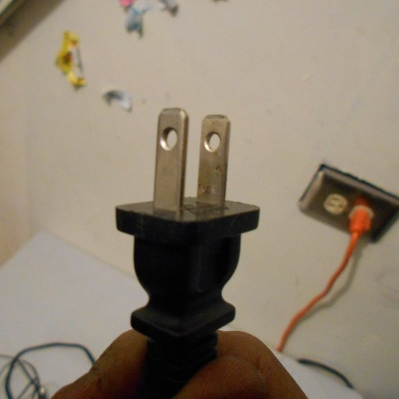 OEM MODEL AA-1570DT AA-1570 DT AC POWER SUPPLY ADAPTER 15VAC 700mA RS 40942 - Picture 8 of 11